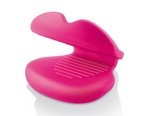 Zeal Heat Resistant Silicone Plate Grab (Colors may vary)